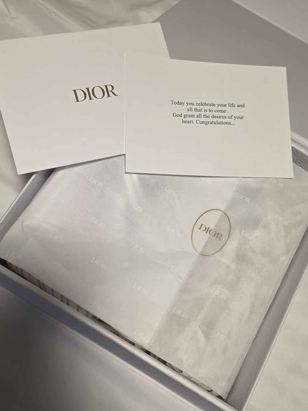 Dior White Gift Box with Pink Ribbon & Bag White - Picture 3 of 3